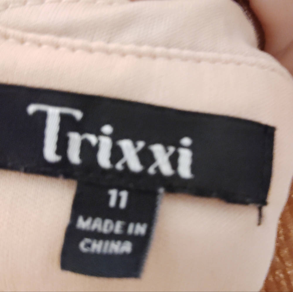 🦋Trixxi Gold Shimmer Backless Dress - Picture 8 of 8